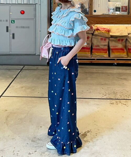 HELLO.SANFRANCISCO(ハローサンフランシスコ)の「【HELLO.SANFRANCISCO/ハローサンフランシスコ】裾フリル星柄刺繍デニム(デニムパンツ・レディース・サックスブルー/ブルー・MEDIUM/SMALL)」の7枚目の写真