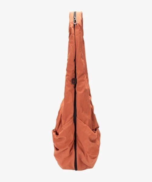Cote&Ciel(コートエシエル)の「【cote&ciel/コートエシエル】 PO Smooth TERRACOTTA / 2WAY ショルダーバッグ ベスト(ショルダーバッグ・メンズ・テラコッタ・FREE)」の11枚目の写真