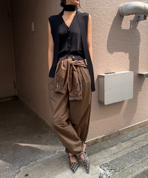 AIC.(エーアイシー)の「スリーブデザインドローストリングパンツ(その他パンツ・レディース・ブラウン/ネイビー/ブラック・FREE)」の10枚目の写真