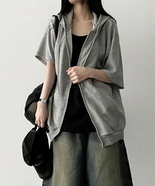 Songe(ソンジュ)の「ジップアップ半袖パーカー(パーカー・レディース・ブラック/グレー/ライトグレー・M/L/LL)」の9枚目の写真