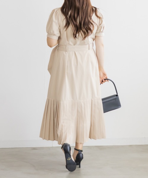 CLETTE(クレット)の「裾プリーツトレンチワンピース(ワンピース・レディース・ラベンダー/ライトベージュ/ネイビー・4L/LL/3L)」の13枚目の写真