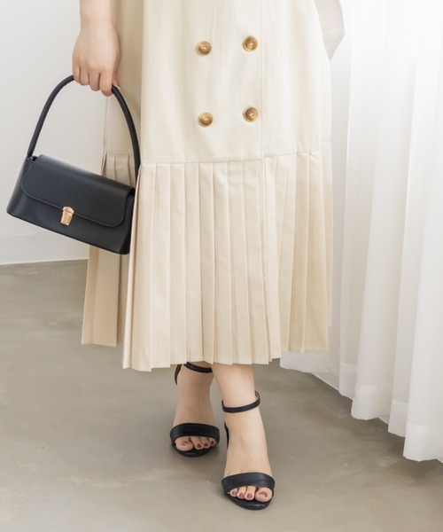 CLETTE(クレット)の「裾プリーツトレンチワンピース(ワンピース・レディース・ラベンダー/ライトベージュ/ネイビー・4L/LL/3L)」の18枚目の写真
