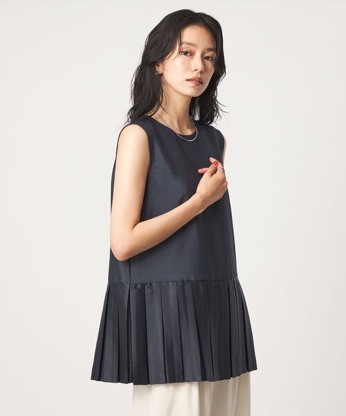 green label relaxing(グリーンレーベルリラクシング)の「プリーツ ドッキング ノースリーブ ブラウス(シャツ/ブラウス・レディース・ネイビー/ベージュ・FREE)」の8枚目の写真