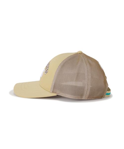 PEARLY GATES（パーリーゲイツ）の「【PEARLY GATES】カレッジロゴメッシュ×リサイクルツイルキャップ (UNISEX)（キャップ・レディース・オレンジ/ベージュ・FREE）」の4枚目の写真