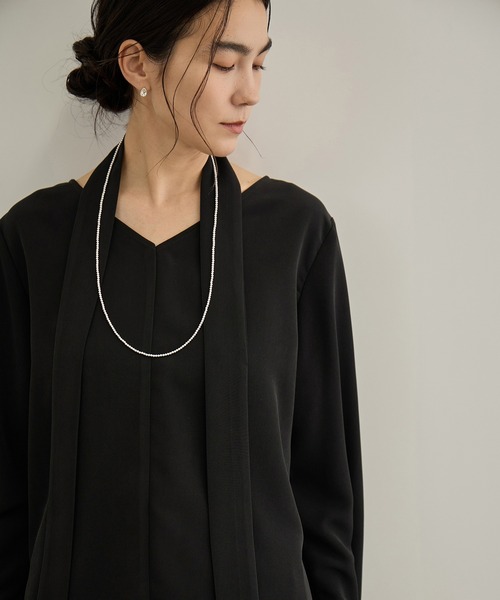 SALON adam et rope'(サロン アダム エ ロペ)の「【WEB限定】マットサテン2WAYプルオーバー / イージーケア・セットアップ対応(シャツ/ブラウス・レディース・ブラウン/ブラック・FREE)」の2枚目の写真