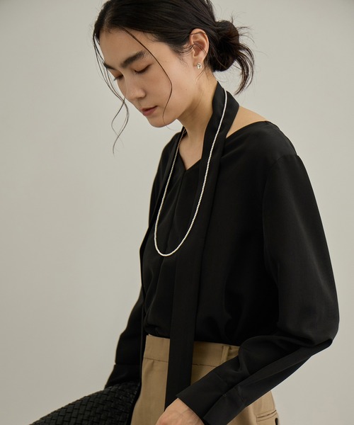 SALON adam et rope'(サロン アダム エ ロペ)の「【WEB限定】マットサテン2WAYプルオーバー / イージーケア・セットアップ対応(シャツ/ブラウス・レディース・ブラウン/ブラック・FREE)」の13枚目の写真