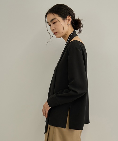 SALON adam et rope'(サロン アダム エ ロペ)の「【WEB限定】マットサテン2WAYプルオーバー / イージーケア・セットアップ対応(シャツ/ブラウス・レディース・ブラウン/ブラック・FREE)」の14枚目の写真