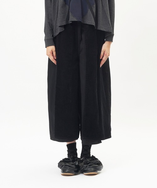 gomme(ゴム)の「レイヤースリットデニムパンツ(デニムパンツ・レディース・ブラック/インディゴブルー・MEDIUM)」の9枚目の写真