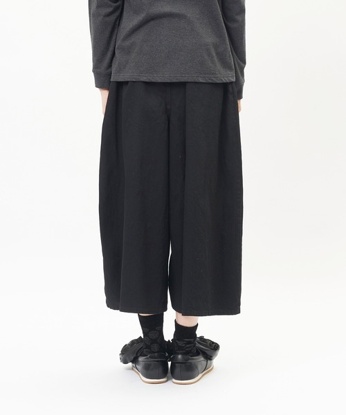 gomme(ゴム)の「レイヤースリットデニムパンツ(デニムパンツ・レディース・ブラック/インディゴブルー・MEDIUM)」の11枚目の写真