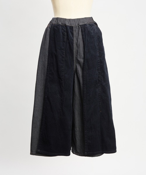 gomme(ゴム)の「レイヤースリットデニムパンツ(デニムパンツ・レディース・ブラック/インディゴブルー・MEDIUM)」の19枚目の写真