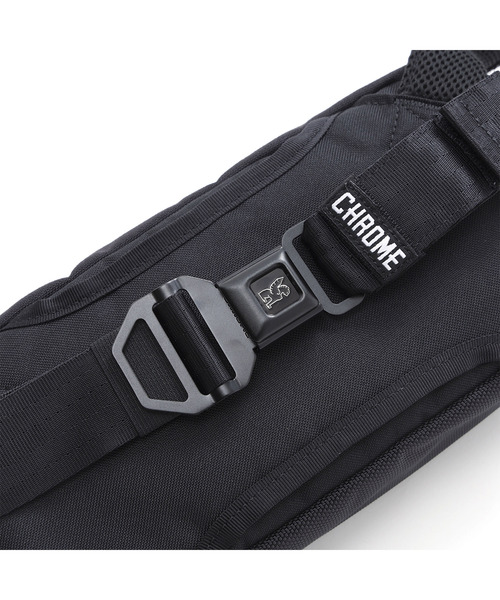 CHROME（クローム）の「［ CHROME / クローム ］MICRO KADET SLING BXRF_BLACK XRF / マイクロ カデット スリング ブラックエックス リフレクティブ 防水 ボディバッグ 容量：3L（ボディバッグ/ウエストポーチ・メンズ・ブラック系その他・FREE）」の8枚目の写真
