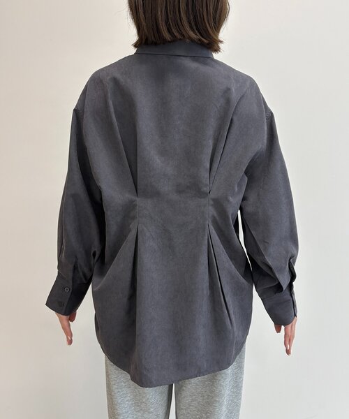 Thevon（ゼボン）の「ウエストタックスエードタッチシャツ（シャツ/ブラウス・レディース・アイボリー/チャコールグレー/ブラウン・FREE）」の17枚目の写真