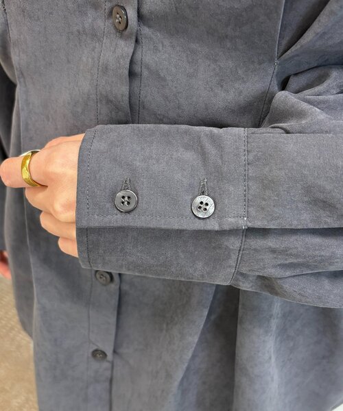Thevon（ゼボン）の「ウエストタックスエードタッチシャツ（シャツ/ブラウス・レディース・アイボリー/チャコールグレー/ブラウン・FREE）」の18枚目の写真