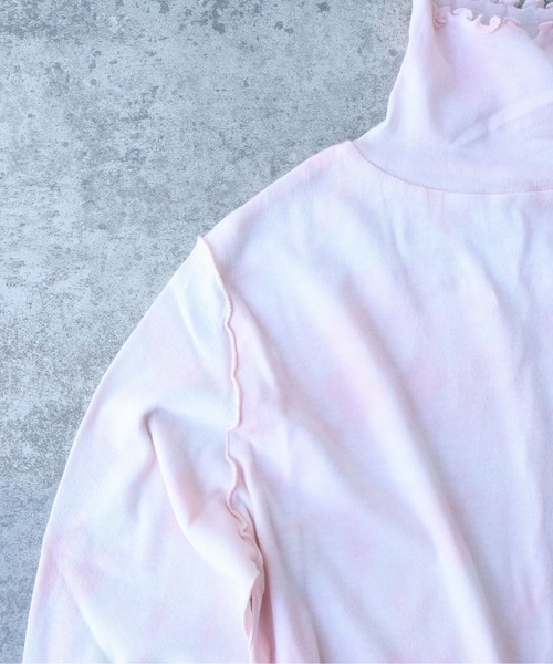 yuni(ユニ )の「60/-強撚ストレッチフライス difused dyeハイネックプルオーバー(Tシャツ/カットソー・レディース・チャコールグレー/ピンク・FREE)」の5枚目の写真
