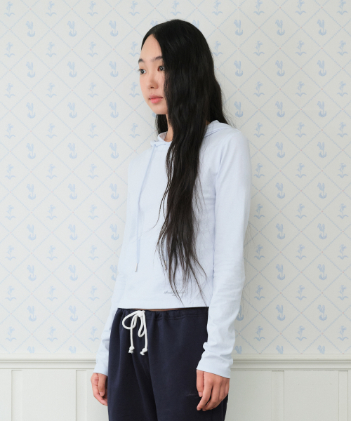 AMESWORLDWIDE(アメスワールドワイド)の「CLASSIC CROP HOODIE LS TEE SKY BLUE(Tシャツ/カットソー・レディース・その他・SMALL/MEDIUM)」の6枚目の写真