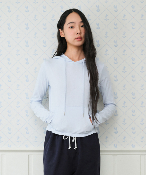 AMESWORLDWIDE(アメスワールドワイド)の「CLASSIC CROP HOODIE LS TEE SKY BLUE(Tシャツ/カットソー・レディース・その他・SMALL/MEDIUM)」の4枚目の写真