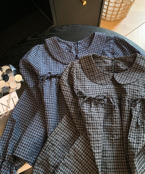 AMAJI(アマジ)の「ビッグカラー チェック柄 ボウタイ長袖ブラウス(シャツ/ブラウス・レディース・ブラック/ネイビー・FREE)」の4枚目の写真