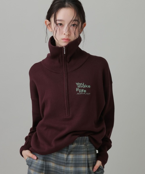 LAKOLE(ラコレ)の「ロゴシシュウハーフZIPプルオーバー / 855390(ニット/セーター・レディース・ブラック/グレー/ボルドー・FREE)」の3枚目の写真