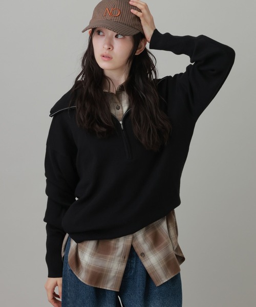 LAKOLE(ラコレ)の「ロゴシシュウハーフZIPプルオーバー / 855390(ニット/セーター・レディース・ブラック/グレー/ボルドー・FREE)」の2枚目の写真