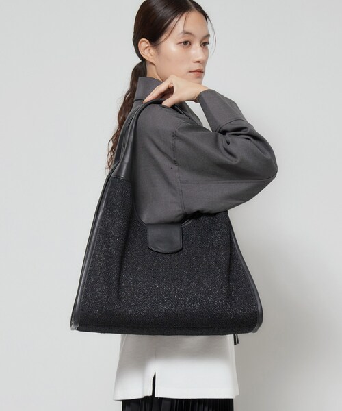 HIROKO HAYASHI(ヒロコハヤシ)の「AIDA(アイーダ)ショルダーバッグL(ショルダーバッグ・レディース・ブラック・00)」の15枚目の写真