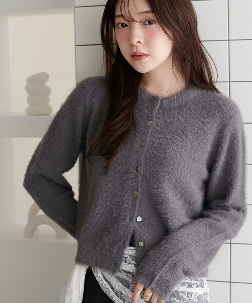 DISCOAT（ディスコート）の「フェザーヤーンクルーカーディガン（カーディガン/ボレロ・レディース・レッド/ブラウン/ネイビー/ブラック/モカ/マスタード/ダークグレー/アイボリー/ブルー/ピンク/カーキ・FREE）」の4枚目の写真