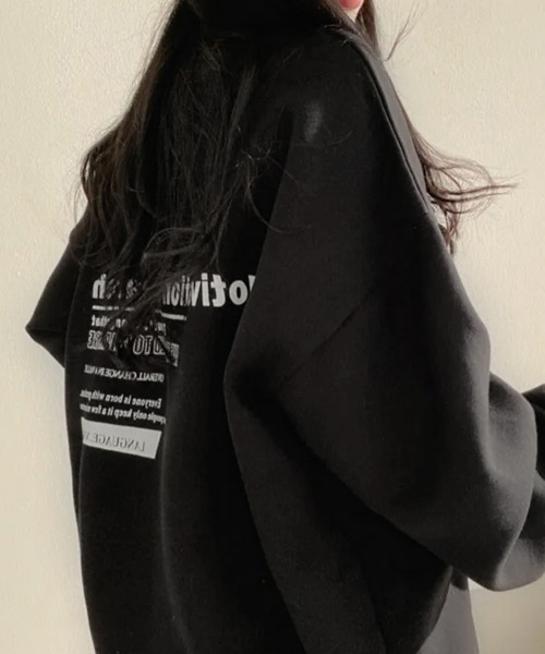 SEU（エスイーユー）の「【裏微起毛】大人の上品カジュアル。 ワンポイント胸刺繍 バックロゴ オーバーサイズ スウェットプルオーバー 【オフィスカジュアル】【きれいめカジュアル】 レディース韓国風 春服 秋服 冬服（スウェット・レディース・ブラック/チャコール/アイボリー/ライトグレー・フリー）」の7枚目の写真