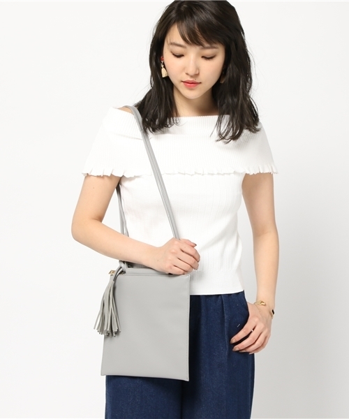 goocy(グースィー)の「綿混オフショルKnitトップ(ニット/セーター・レディース・ブラック/ベビーピンク/ホワイト/ライトグレー・FREE)」の1枚目の写真