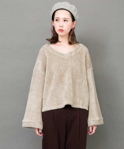KBF（ケイビーエフ）の「KBF Vネックボアプルオーバー（Tシャツ/カットソー・レディース・キャメル/オフホワイト/グレー系その他・ONE）」の17枚目の写真