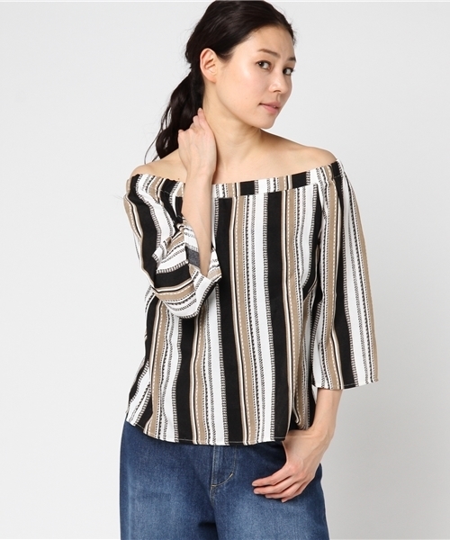 VENCEEXCHANGE（ヴァンスエクスチェンジ）の「エスニックストライプオフショル      （シャツ/ブラウス・レディース・ベージュ/ブルー・MEDIUM）」の11枚目の写真