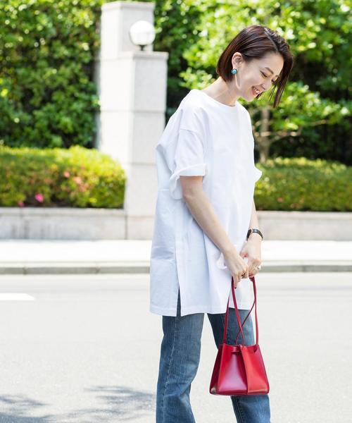 BEAUTY&YOUTH UNITED ARROWS(ビューティーアンドユースユナイテッドアローズ)の「BY コットンサイドスリットビッグTシャツ ◆(Tシャツ/カットソー・レディース・ホワイト/ワインレッド/ブラック・FREE)」の1枚目の写真