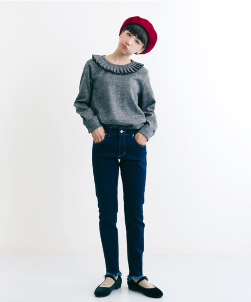 MERLOT（メルロー）の「デニムストレッチスキニーカットオフフリンジパンツ641-8527（デニムパンツ・レディース・ネイビー/ブルー・FREE）」の9枚目の写真