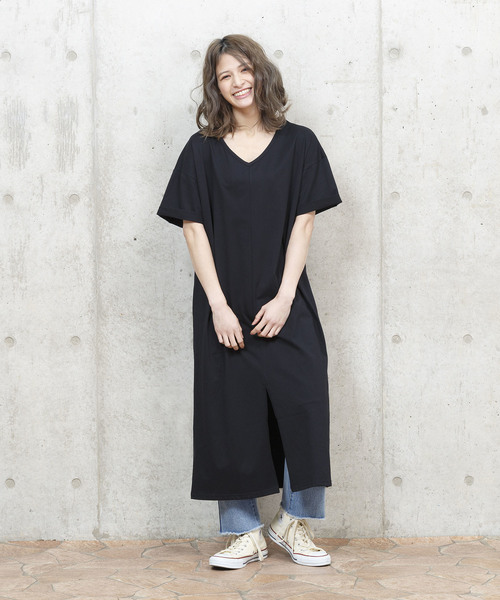 AULI Vネックロングワンピース AULI Vネックロングワンピース