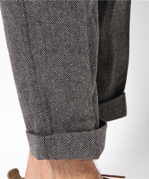 BEAMS（ビームス）の「□CAT'S PAW×BEAMS / 別注 ヘリンボーン クロップドパンツ（スラックス・メンズ・グレー/ダークブラウン・28/30/32/34）」の8枚目の写真