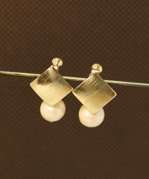 florist（フローリスト）の「プレーン＆ヘアラインプレートコットンパールピアス/イヤリング（ピアス（両耳用）・レディース・その他1/その他2/その他3/その他4/その他8/その他6/その他7/その他5/その他16/その他17/その他18/その他11/その他12/その他13/その他14/その他15・FREE）」の6枚目の写真