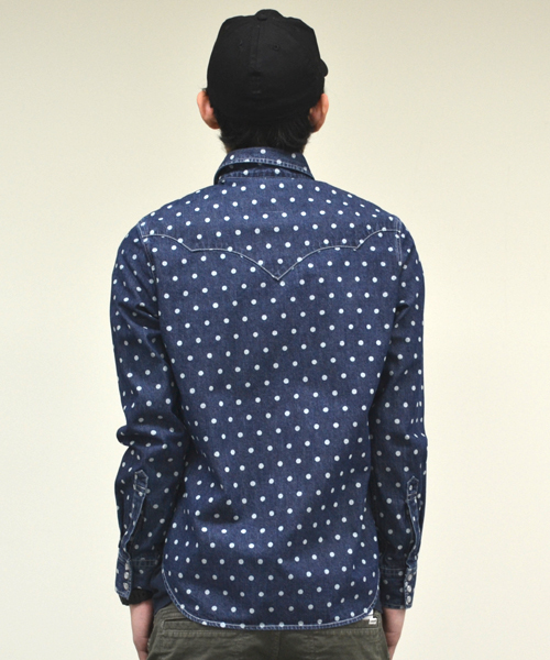AMERICAN RAG CIE（アメリカンラグシー）の「AMERICAN RAG CIE&Magine COMMONWARE ドットデニムウエスタンシャツ / 107-AMG-1241-604AMG（シャツ/ブラウス・メンズ・ブルー/ネイビー・44/46/48）」の5枚目の写真