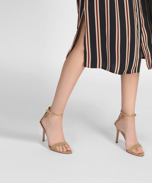 CHARLES & KEITH（チャールズ & キース）の「アンクルストラップスティレット / ANKLE STRAP STILETTOS（サンダル・レディース・ブラック/バーガンディー/ブラウン系その他・23.5cm/22.5cm/24.5cm/23cm/25cm/25.5cm）」の20枚目の写真