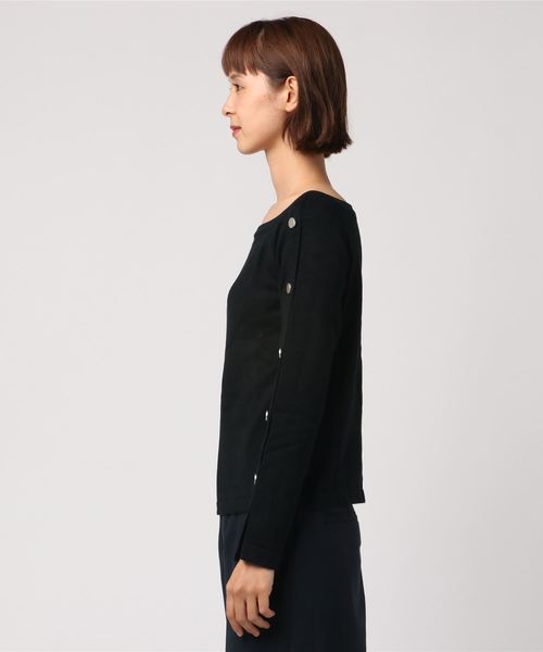 ENVYM(アンビー)の「アームボタンKNIT(ニット/セーター・レディース・ブラック/ベージュ/グレー・FREE)」の4枚目の写真