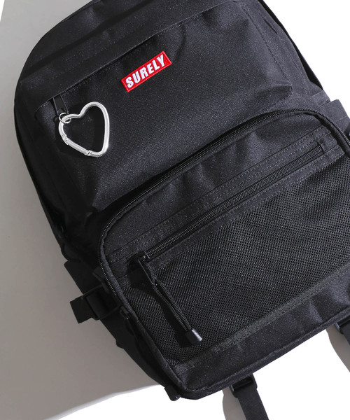 WEGO（ウィゴー）の「WEGO/ハートカラビナ付きボックスロゴリュック（バックパック/リュック・レディース・ホワイト/ブラック・FREE）」の2枚目の写真