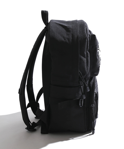 WEGO（ウィゴー）の「WEGO/ハートカラビナ付きボックスロゴリュック（バックパック/リュック・レディース・ホワイト/ブラック・FREE）」の3枚目の写真