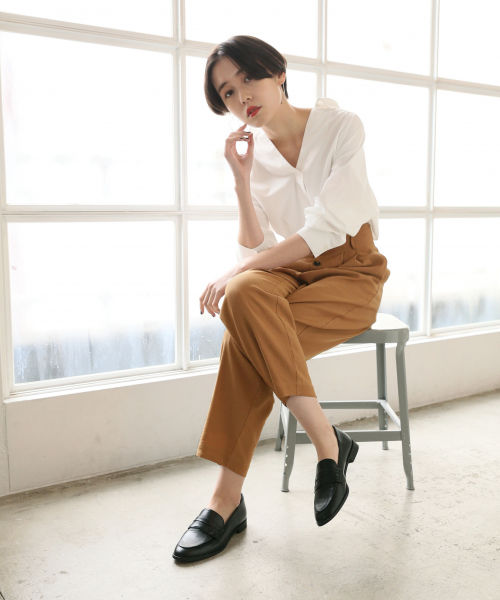 聖になります スマホとLOWRYSFARMシャツ LOWRYS FARMのトップスを使ったコーディネート(ZOZOTOWN Yahoo