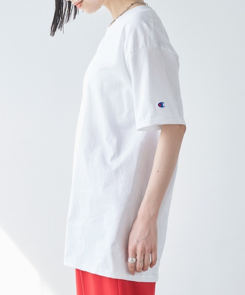 Chaco closet(チャコ クローゼット)の「【Champion Authentic T-SHIRTS】レディース チャンピオンスーパーオーバーサイズコットン 半袖 ロゴTシャツ(Tシャツ/カットソー・レディース・グレー/ブラック/ホワイト/ネイビー/ダークグリーン/オレンジ/マルーン/ヘザーチャコール/レッド/アッシュ/ワイン/ロイヤルブルー/パープル/グリーン/ライトブルー・S/M/L/XL)」の19枚目の写真