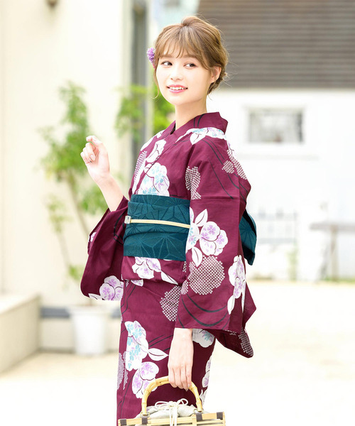bonheur saisons（ボヌールセゾン）の「選べるレディース浴衣3点セット （浴衣＋帯＋下駄）（浴衣・レディース・ホワイト系その他/ホワイト系その他2/ホワイト系その他3/ホワイト系その他4/ホワイト系その他5/ホワイト系その他6/レッド系その他/ブルー系その他/レッド系その他2・FREE）」の8枚目の写真