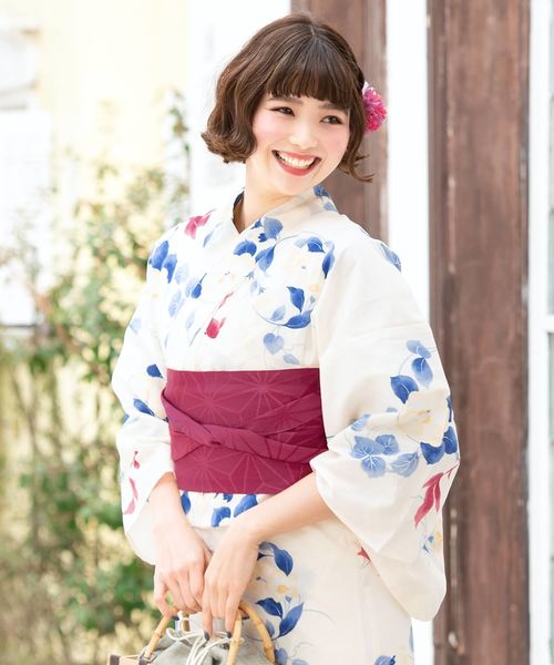 bonheur saisons（ボヌールセゾン）の「選べるレディース浴衣3点セット （浴衣＋帯＋下駄）（浴衣・レディース・ホワイト系その他/ホワイト系その他2/ホワイト系その他3/ホワイト系その他4/ホワイト系その他5/ホワイト系その他6/レッド系その他/ブルー系その他/レッド系その他2・FREE）」の3枚目の写真