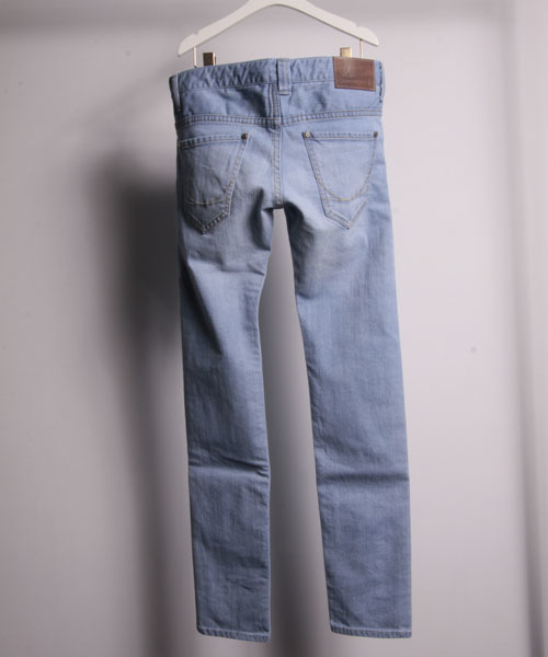 FACTOTUM（ファクトタム）の「【オンライン限定セール対象品】FACTOTUM × MAGINE AMERICAN RAG CIE Limited edition スーパースリムブリーチデニムパンツ∴（デニムパンツ・メンズ・ライトインディゴブルー・30/29/31/28）」の17枚目の写真