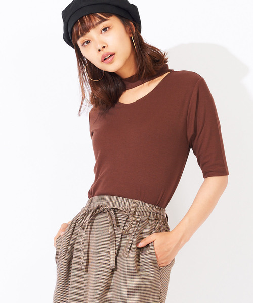 WEGO(ウィゴー)の「WEGO/チョーカー5分袖リブTシャツ(Tシャツ/カットソー・レディース・ブラック/ブラウン/グリーン/パープル・FREE)」の3枚目の写真