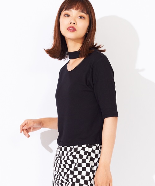 WEGO(ウィゴー)の「WEGO/チョーカー5分袖リブTシャツ(Tシャツ/カットソー・レディース・ブラック/ブラウン/グリーン/パープル・FREE)」の2枚目の写真