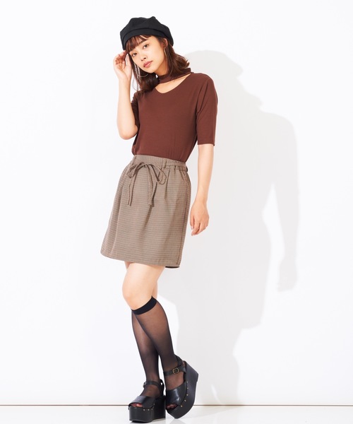 WEGO(ウィゴー)の「WEGO/チョーカー5分袖リブTシャツ(Tシャツ/カットソー・レディース・ブラック/ブラウン/グリーン/パープル・FREE)」の6枚目の写真