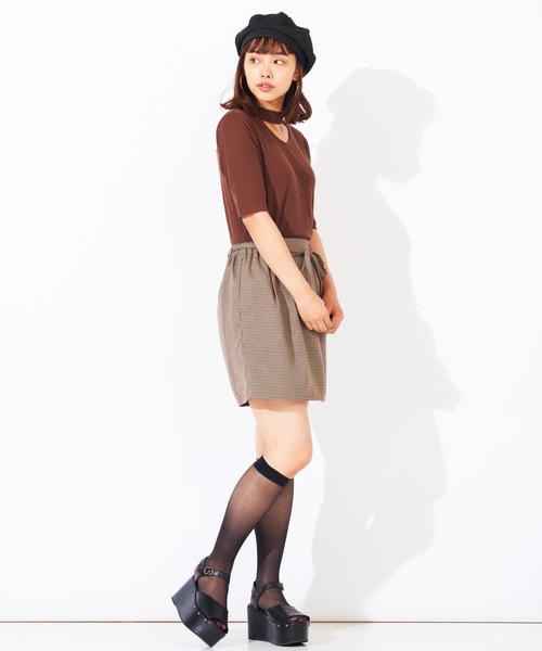 WEGO(ウィゴー)の「WEGO/チョーカー5分袖リブTシャツ(Tシャツ/カットソー・レディース・ブラック/ブラウン/グリーン/パープル・FREE)」の7枚目の写真