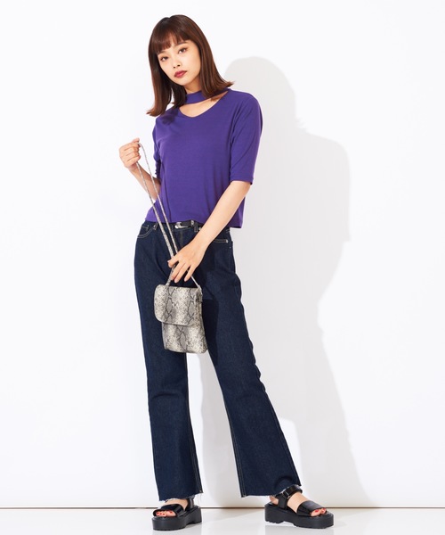 WEGO(ウィゴー)の「WEGO/チョーカー5分袖リブTシャツ(Tシャツ/カットソー・レディース・ブラック/ブラウン/グリーン/パープル・FREE)」の11枚目の写真