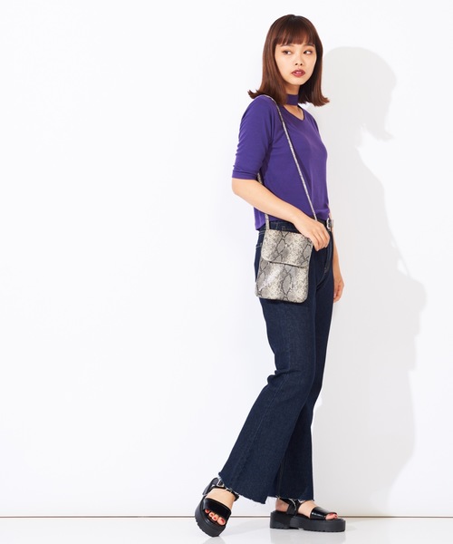 WEGO(ウィゴー)の「WEGO/チョーカー5分袖リブTシャツ(Tシャツ/カットソー・レディース・ブラック/ブラウン/グリーン/パープル・FREE)」の13枚目の写真